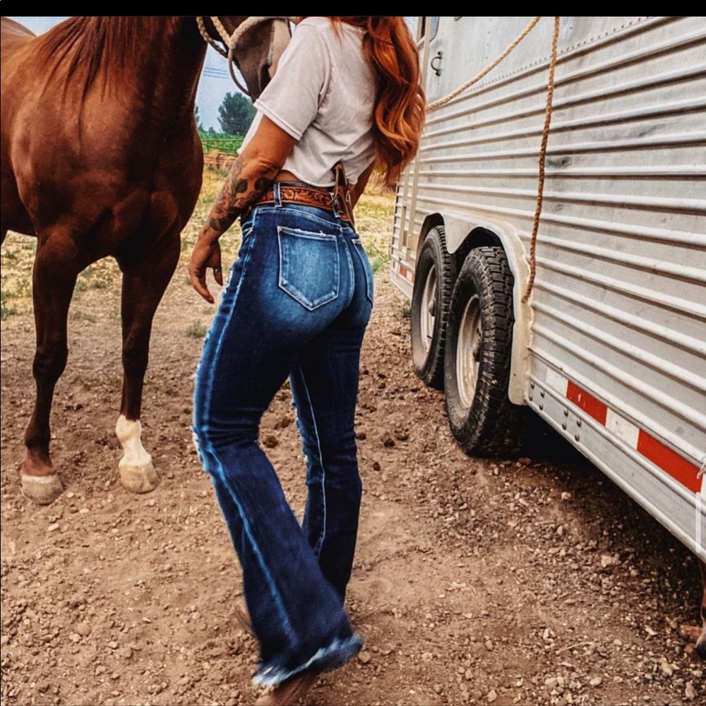 “Naomi” Flare Jeans
